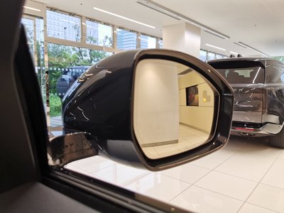 2023 LAND Rover RANGE ROVER VELAR — миниатюра 16