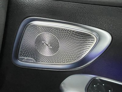 2025 Mercedes-BENZ C-CLASS AMG thumbnail 11