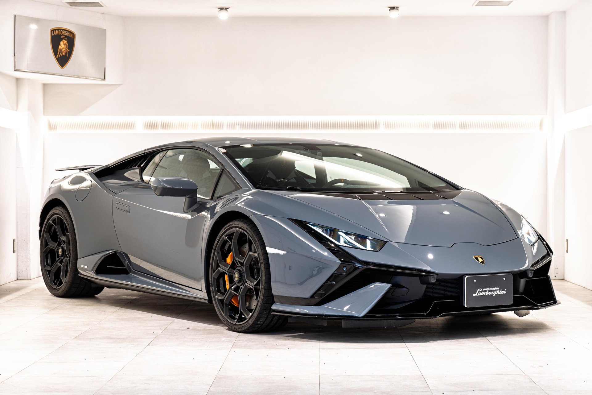 LAMBORGHINI HURACAN - View 1