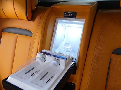 2022 ROLLS-ROYCE CULLINAN — миниатюра 17