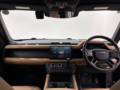 LAND ROVER DEFENDER - 2