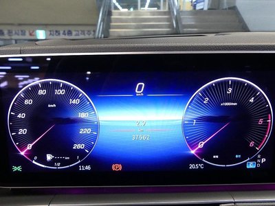 MERCEDES-BENZ GLE - 8