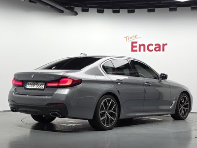 2023 BMW 5 SERIES 照片 3