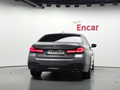 2023 BMW 5 SERIES 照片 4