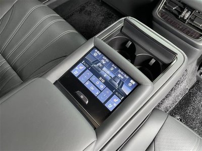 صورة 7 لـ 2018 LEXUS LS