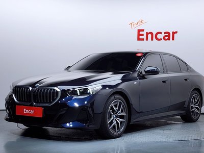 صورة 1 لـ 2025 BMW 5 SERIES