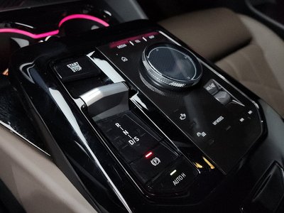 صورة 9 لـ 2025 BMW 5 SERIES