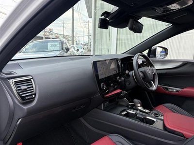 صورة مصغرة 18 لـ 2021 Lexus NX