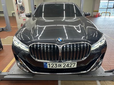 BMW 7 SERIES - 1