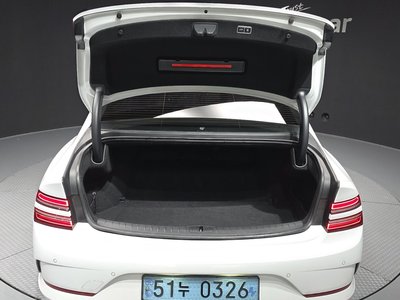 صورة مصغرة 26 لـ 2022 Genesis ELECTRIFIED G80 (RG3)