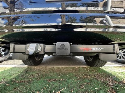 TOYOTA LAND CRUISER 200 - 3