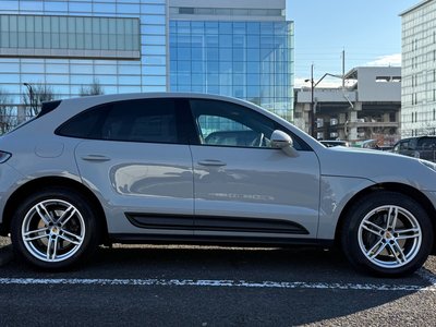 PORSCHE MACAN - 3