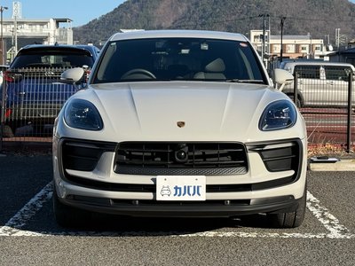 PORSCHE MACAN - 2