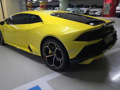 LAMBORGHINI HURACAN - 2