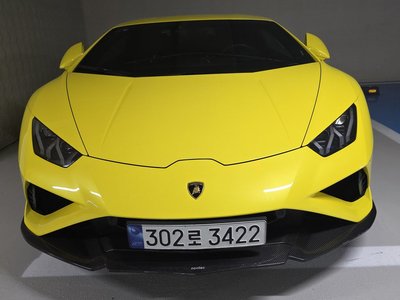 LAMBORGHINI HURACAN