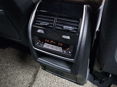 2024 BMW X6 — миниатюра 31