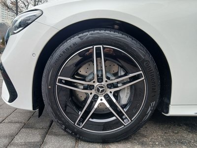 MERCEDES-BENZ E-CLASS - 2