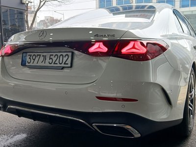 MERCEDES-BENZ E-CLASS - 3