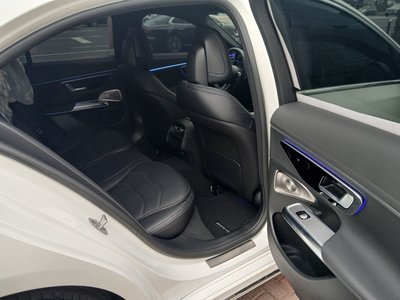 MERCEDES-BENZ E-CLASS - 4