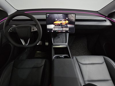 TESLA MODEL Y - 5