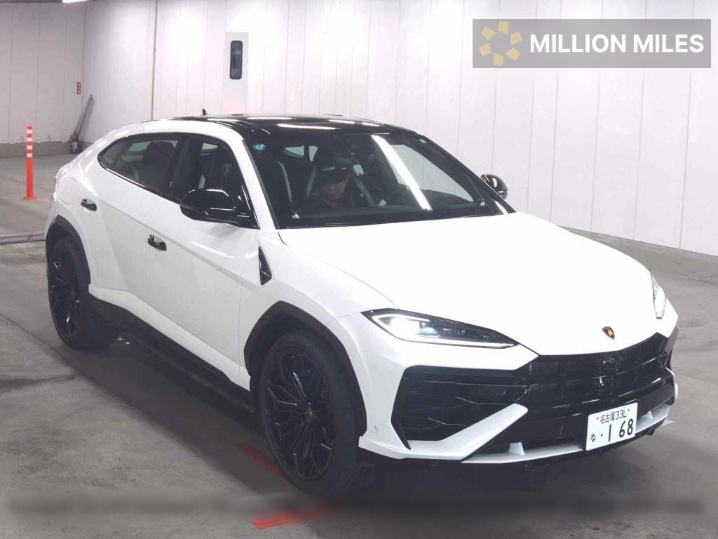 LAMBORGHINI URUS - View 1