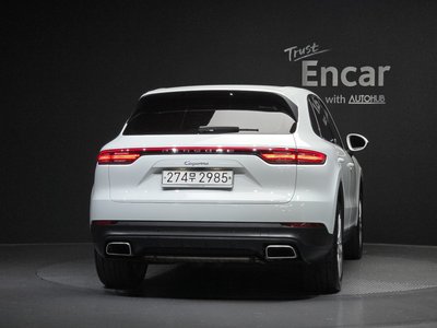 2019 Porsche CAYENNE photo 4