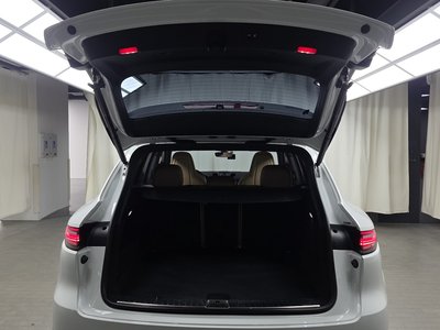 2019 Porsche CAYENNE thumbnail 26