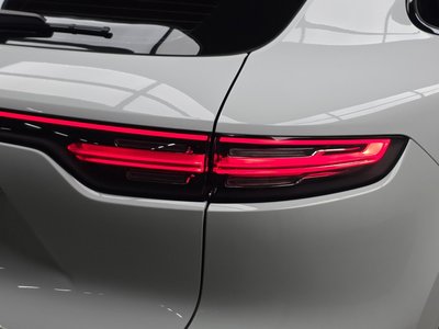 2019 Porsche CAYENNE photo 10