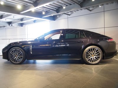 PORSCHE PANAMERA - 3