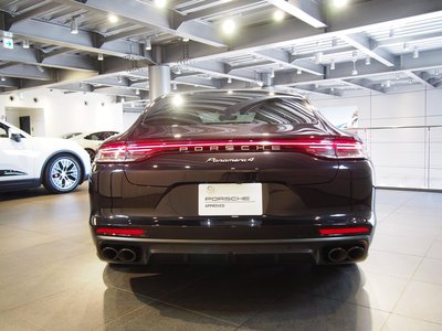 PORSCHE PANAMERA - 5