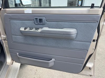 صورة مصغرة 57 لـ 2015 Toyota LAND CRUISER 70