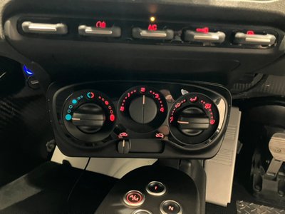 2015 ALFA Romeo 4C 照片 72
