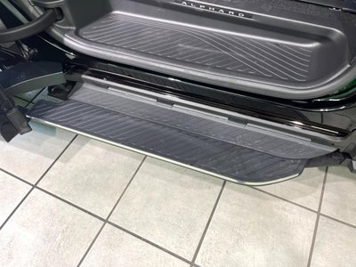 TOYOTA ALPHARD - 4