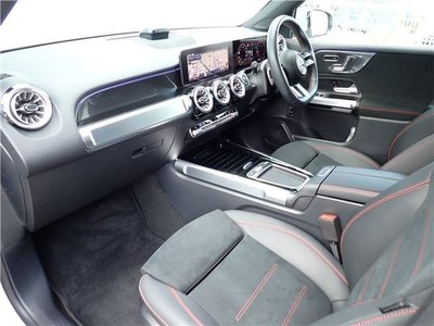 2024 Mercedes-BENZ GLB — миниатюра 12