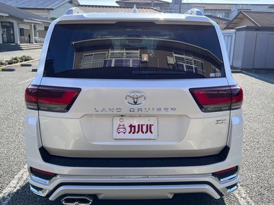 TOYOTA LAND CRUISER 300 - 6