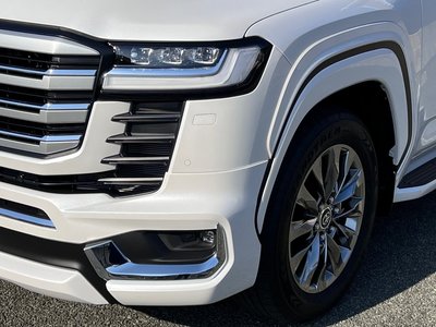 TOYOTA LAND CRUISER 300 - 9