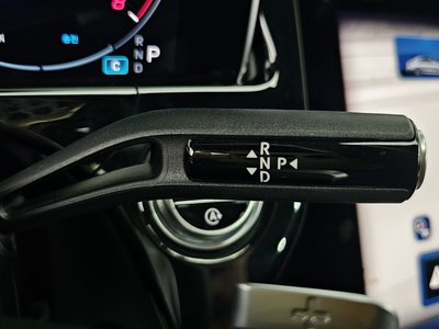 MERCEDES-BENZ E-CLASS - 9