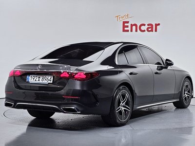 MERCEDES-BENZ E-CLASS - 3