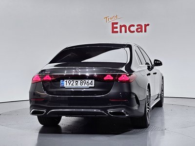 MERCEDES-BENZ E-CLASS - 4