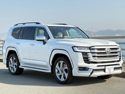 TOYOTA LAND CRUISER 300 - 1