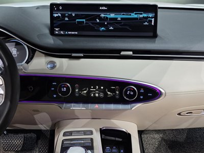 2021 Genesis GV70 — миниатюра 20