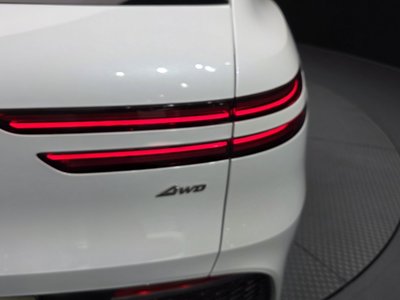 2021 Genesis GV70 photo 10