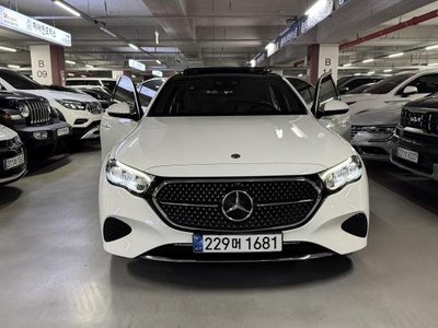 MERCEDES-BENZ E-CLASS - 1