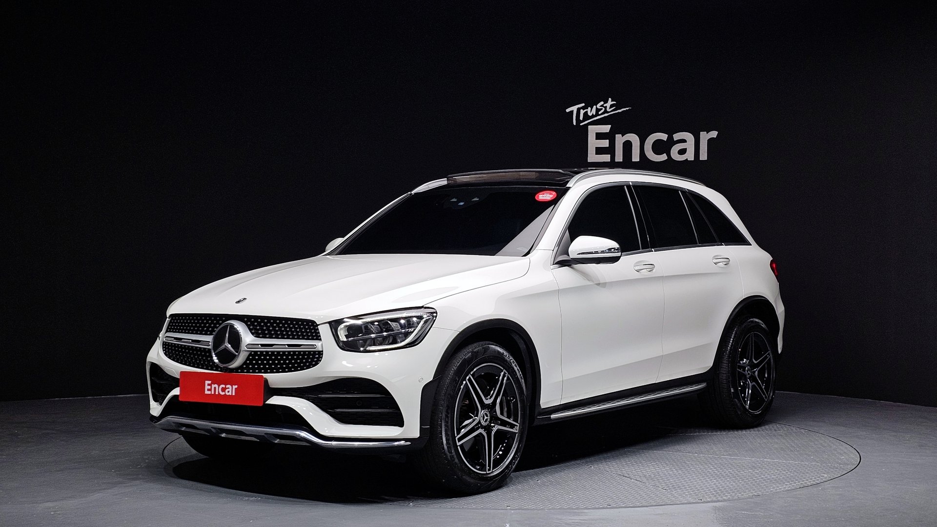 MERCEDES-BENZ GLC - View 1