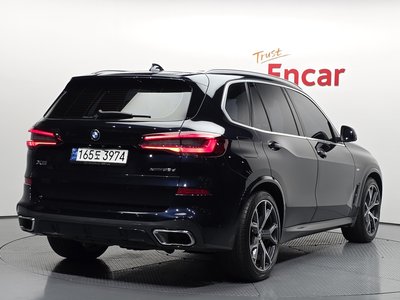 صورة 4 لـ 2023 BMW X5