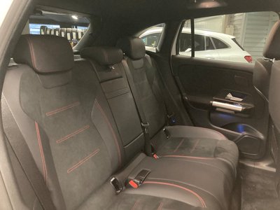 MERCEDES-BENZ EQA - 9