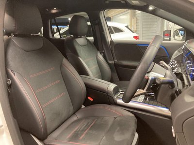 MERCEDES-BENZ EQA - 7