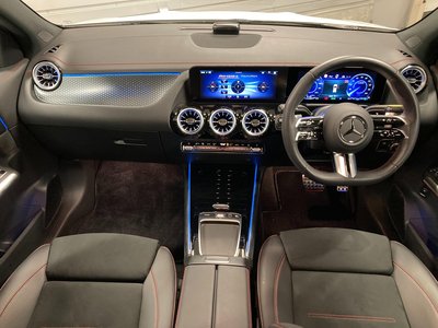 MERCEDES-BENZ EQA - 5