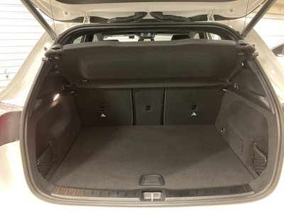 MERCEDES-BENZ EQA - 10