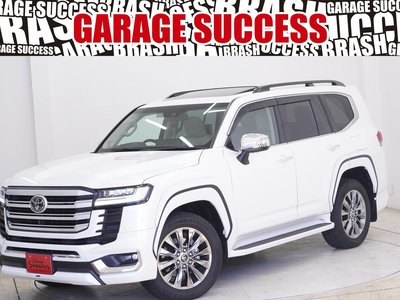 TOYOTA LAND CRUISER 300